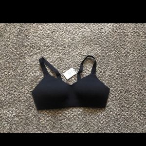 Lululemon hold true bra 32B -new